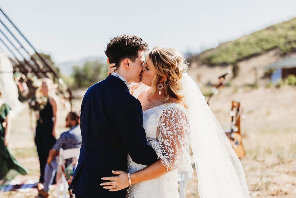 Couple kissing at their LGBTQ Wedding in Spanish Fork Utah 